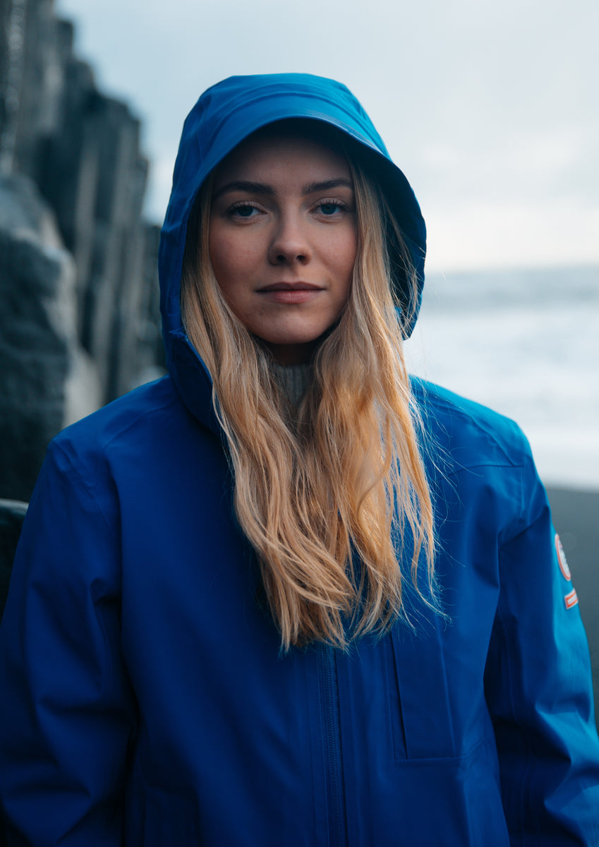 tsala-konur-zo-on-iceland