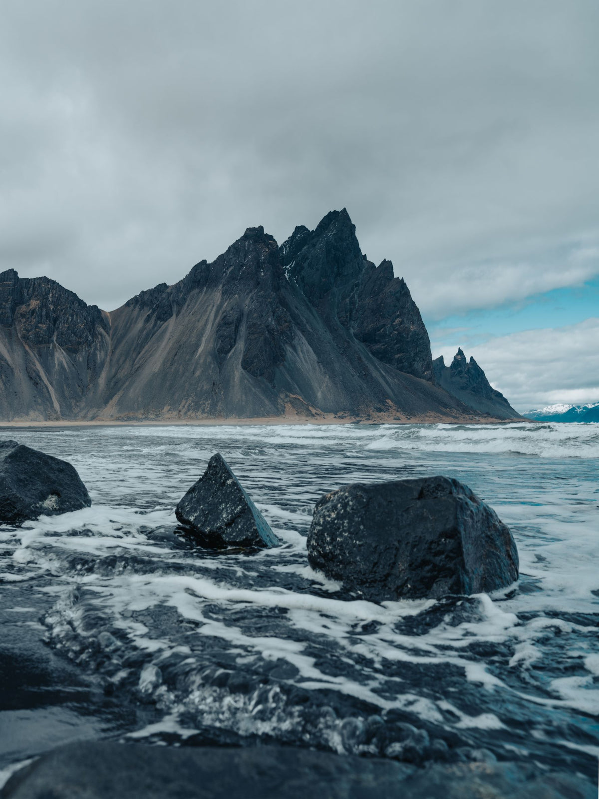 Vestrahorn og sjórinn